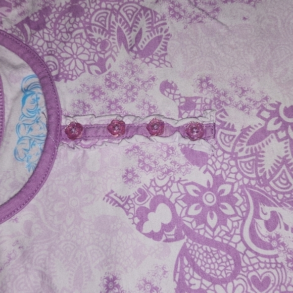 PLACE Purple Short Sleeve Tee with Paisley Design - Picture 2 of 2